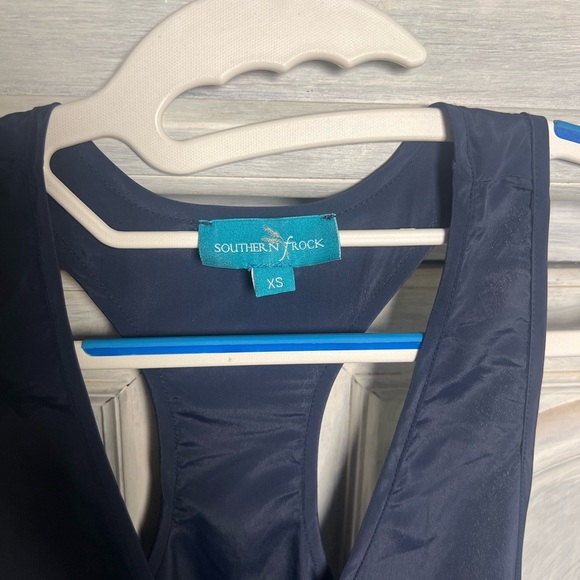 Southern Frock‎ Solid Navy V-Neck Racerback Casual Tank Top Blouse Basic - Picture 4 of 5